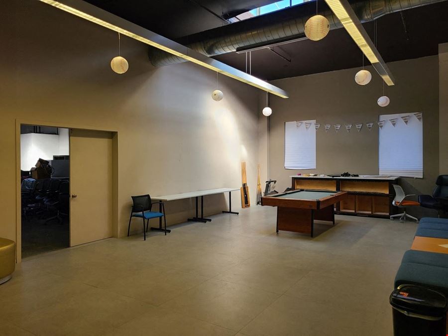 51 Rushmore St, Westbury, NY 11590